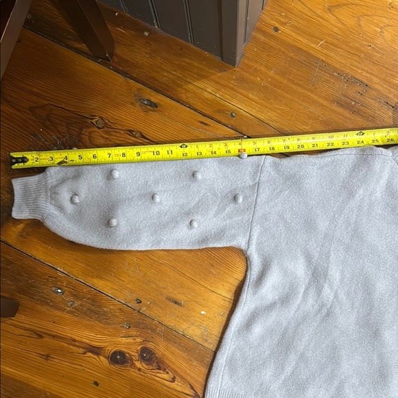 Madewell Soft Wool Blend Gray Pom-Pom Crewneck Sweater Size Small - Picture 9 of 9